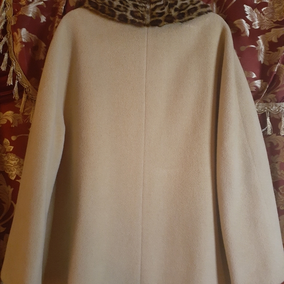 True Vintage Leopard Fur Collar Tan Wool  Coat - Picture 7 of 12